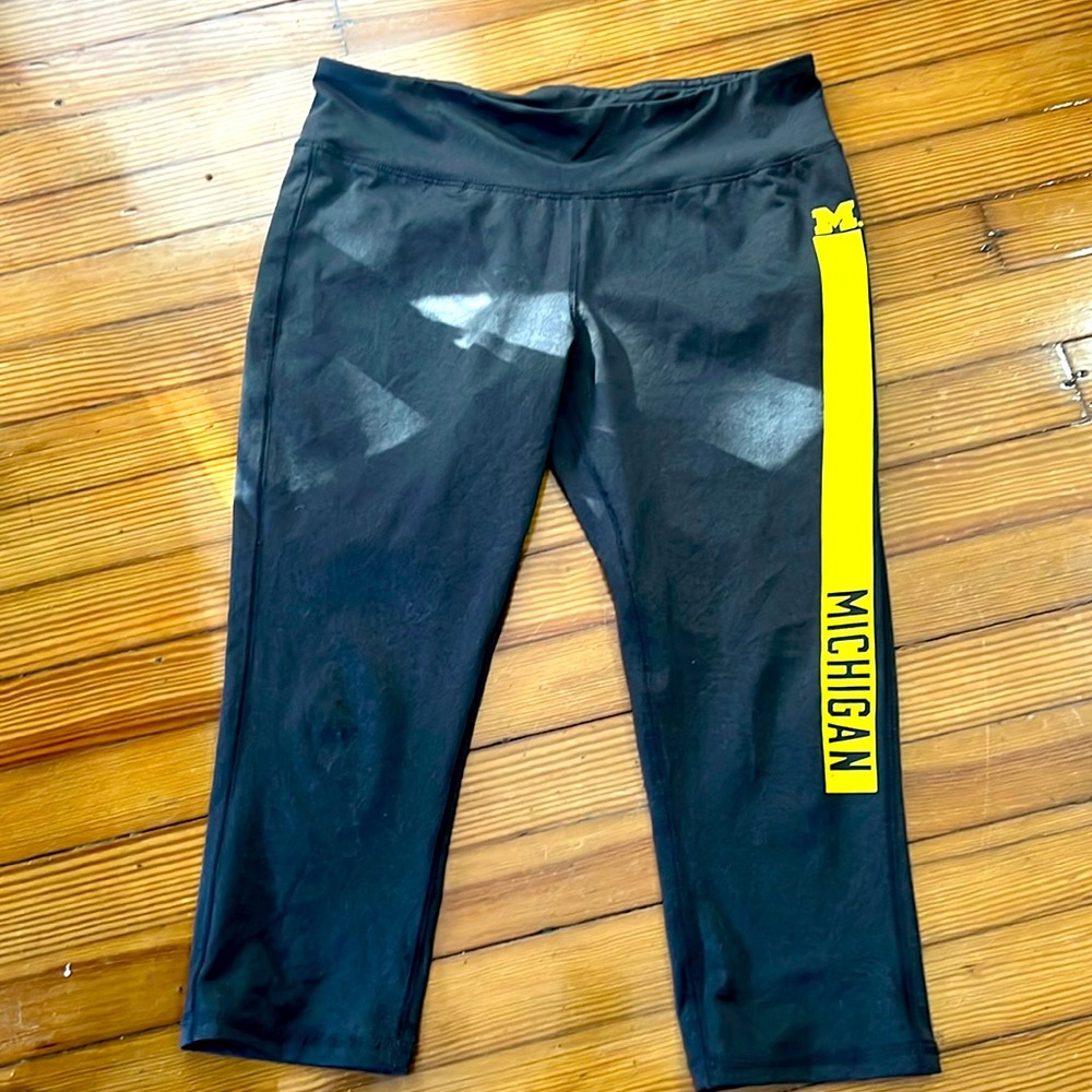 University of Michigan cropped leggings